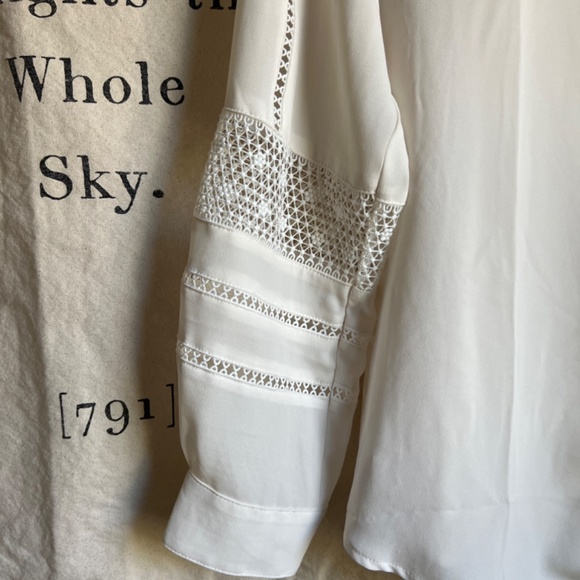 Women’s Loose-fitting Blouse - Picture 3 of 5